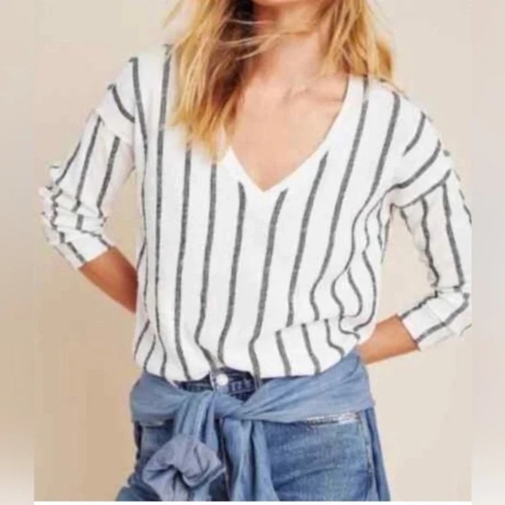 Anthropologie Willa Textured Vertical Stripe VNeck Long Sleeve Blouse Size M